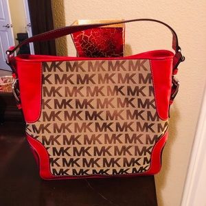 ❣️❣️Michael Kors MK Logo Shoulder Bag ❣️❣️